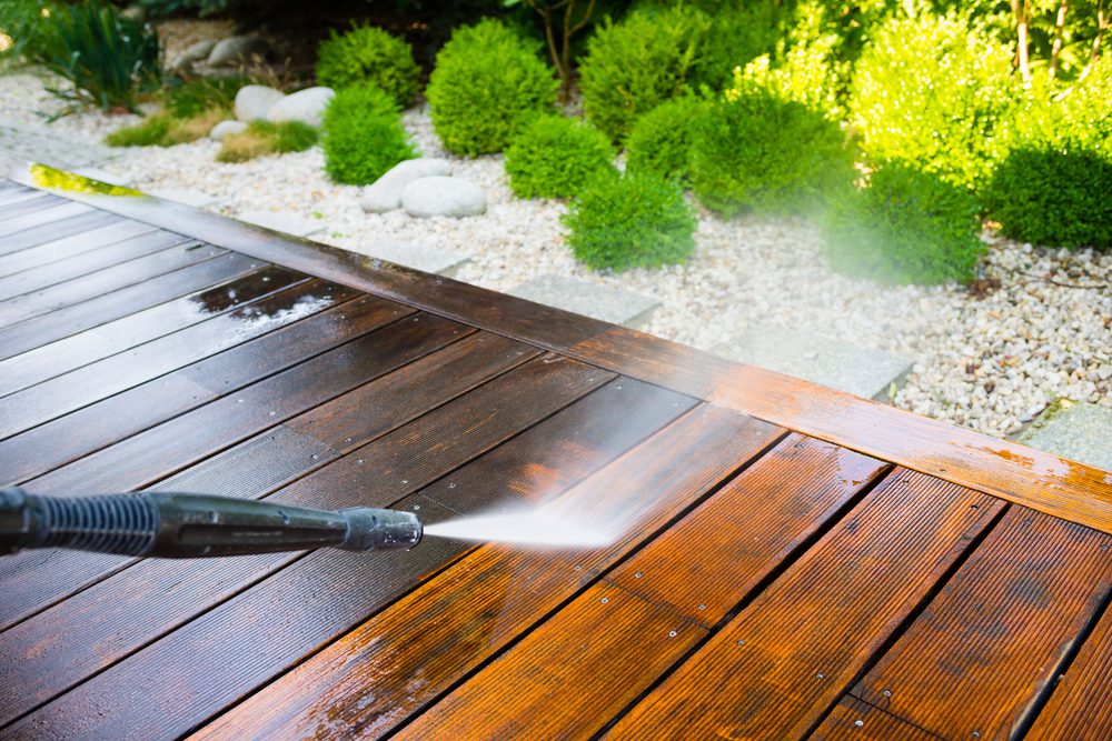 Cleaning,Terrace,With,A,Power,Washer,-,High,Water,Pressure